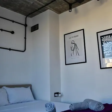 Chic Penthouse Industrial-Style Apartment Mosta Exterior photo
